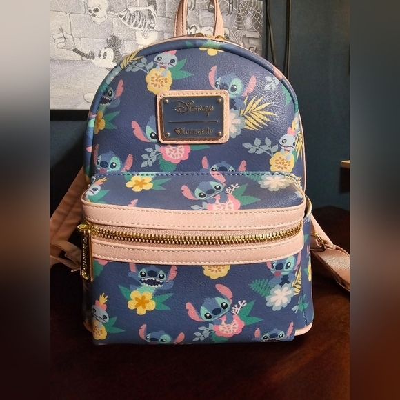 Loungefly Disney Lilo & Stitch and Scrump Floral Backpack main image 3